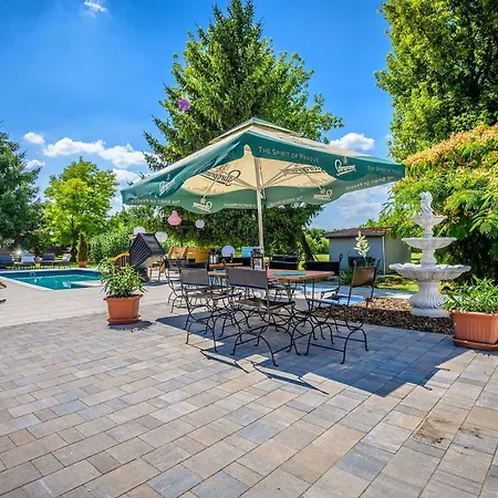 Herczeg Udvarhaz Hotel 4*