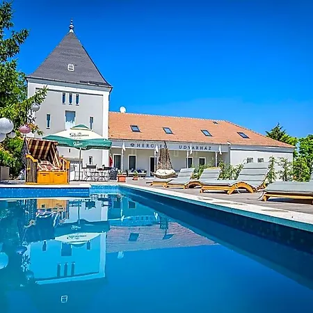 Hotel Herczeg Udvarhaz Poroszló