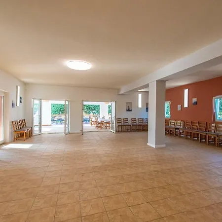 Herczeg Udvarhaz Hotel Poroszlo