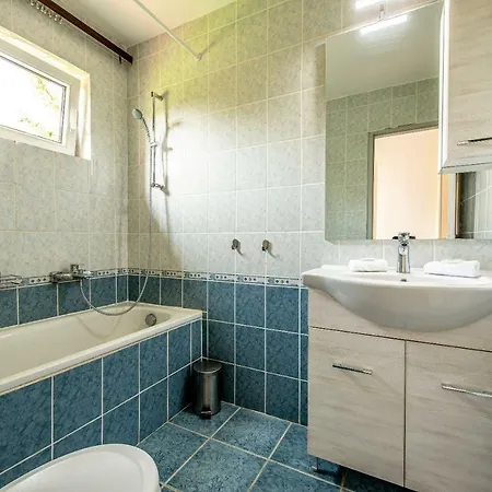 Herczeg Udvarhaz Hotel 4*